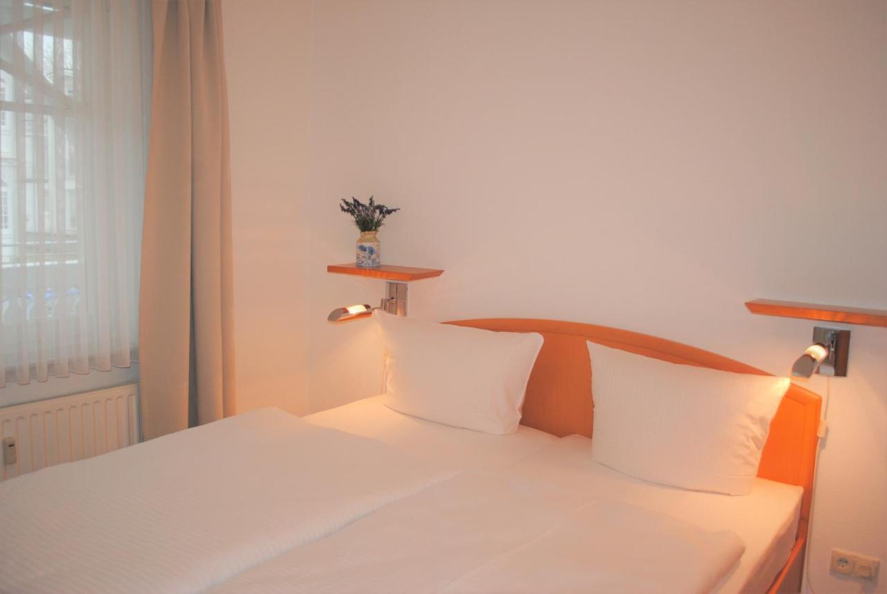 Haus Strandburg - Hinter Duene Und Meer ビンツ エクステリア 写真