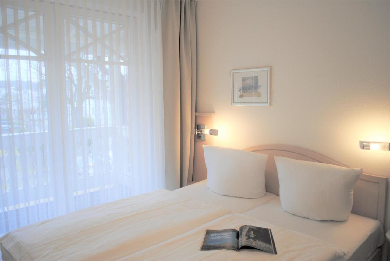 Haus Strandburg - Hinter Duene Und Meer ビンツ エクステリア 写真